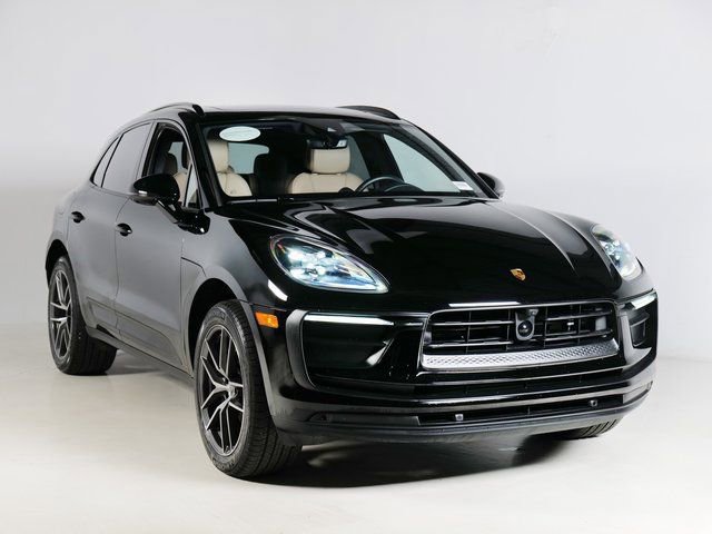 Certified 2025 Porsche Macan 2.0L I4 Turbo image 7