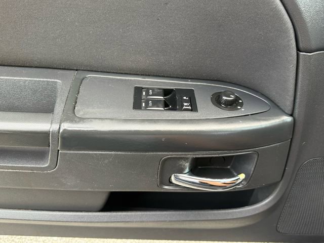 Used 2011 Dodge Challenger image 26