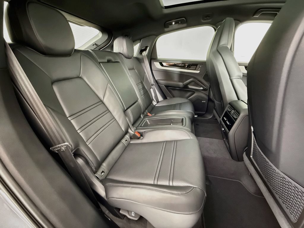 New 2026 Porsche Cayenne Coupe AWD/4WD image 29