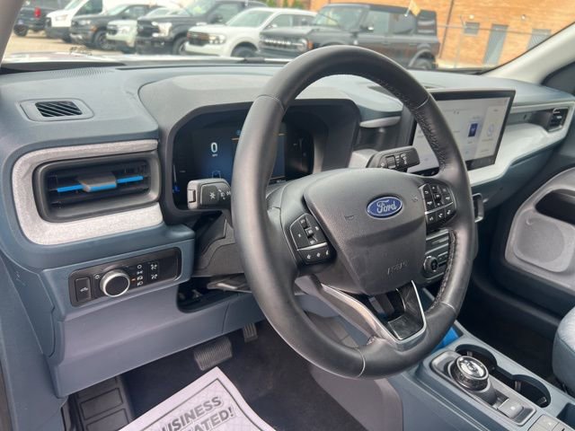 Certified 2025 Ford Maverick XLT w/ XLT Luxury Package image 7