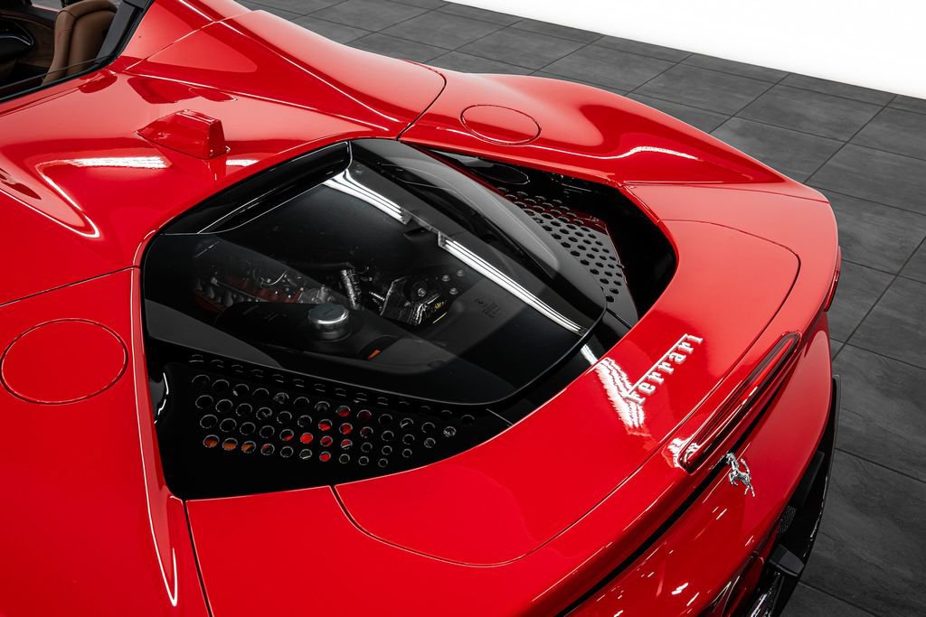 Used 2023 Ferrari SF90 Spider Base image 23