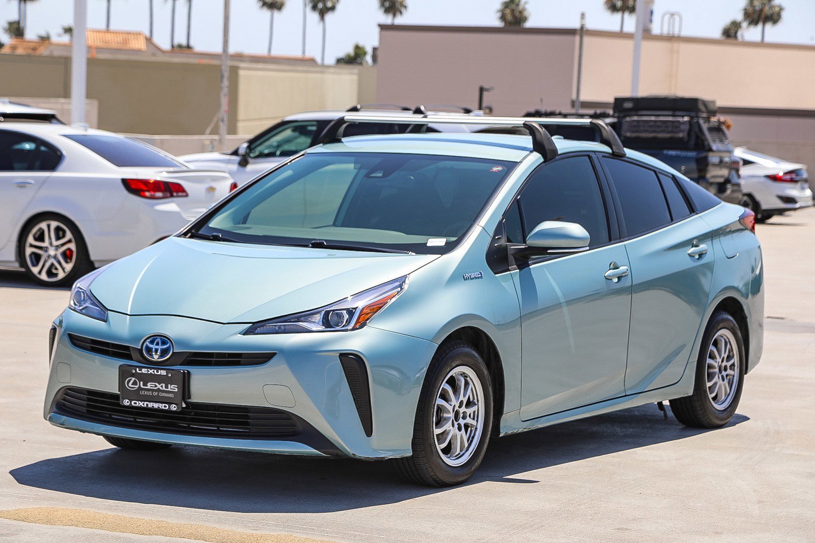 Used 2021 Toyota Prius L Eco FWD image 3