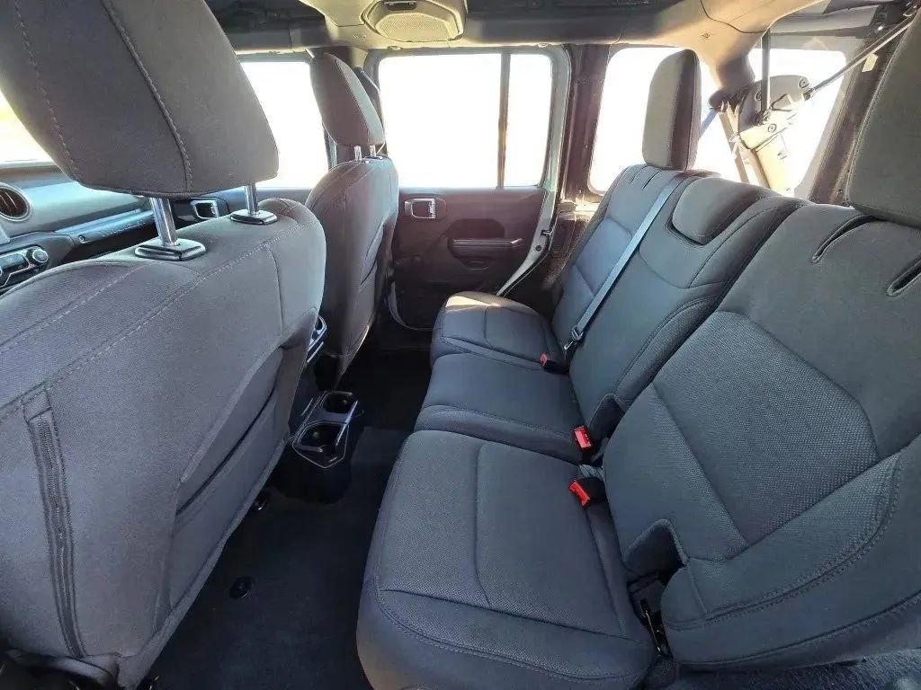 Used 2023 Jeep Wrangler Sport image 27