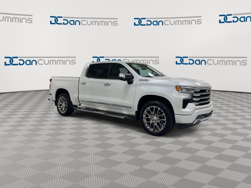 Used 2025 Chevrolet Silverado 1500 High Country w/ Technology Package image 2