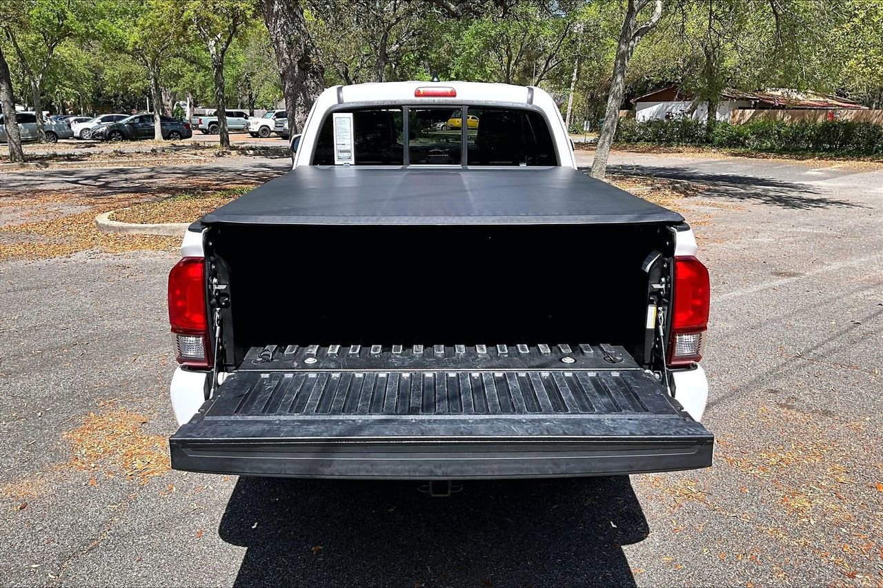 Used 2020 Toyota Tacoma SR AWD/4WD image 35