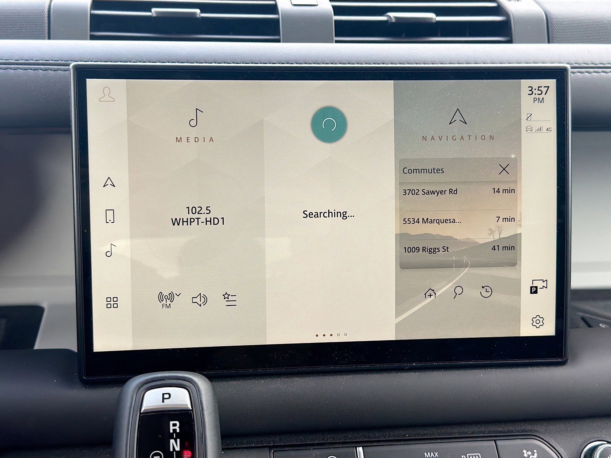 Used 2025 Land Rover Defender 110 S image 31