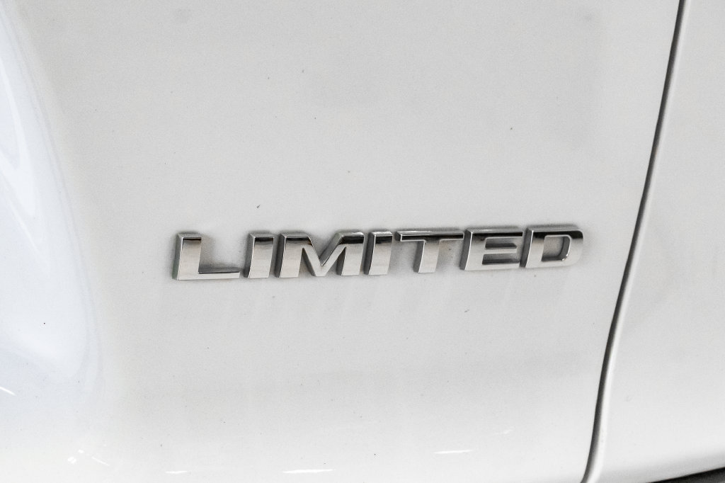 Used 2021 Jeep Cherokee Limited AWD/4WD image 27