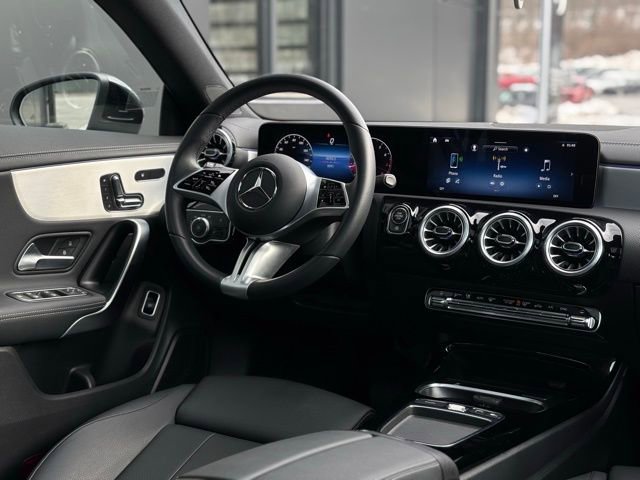 Used 2025 Mercedes-Benz CLA 250 4MATIC image 54