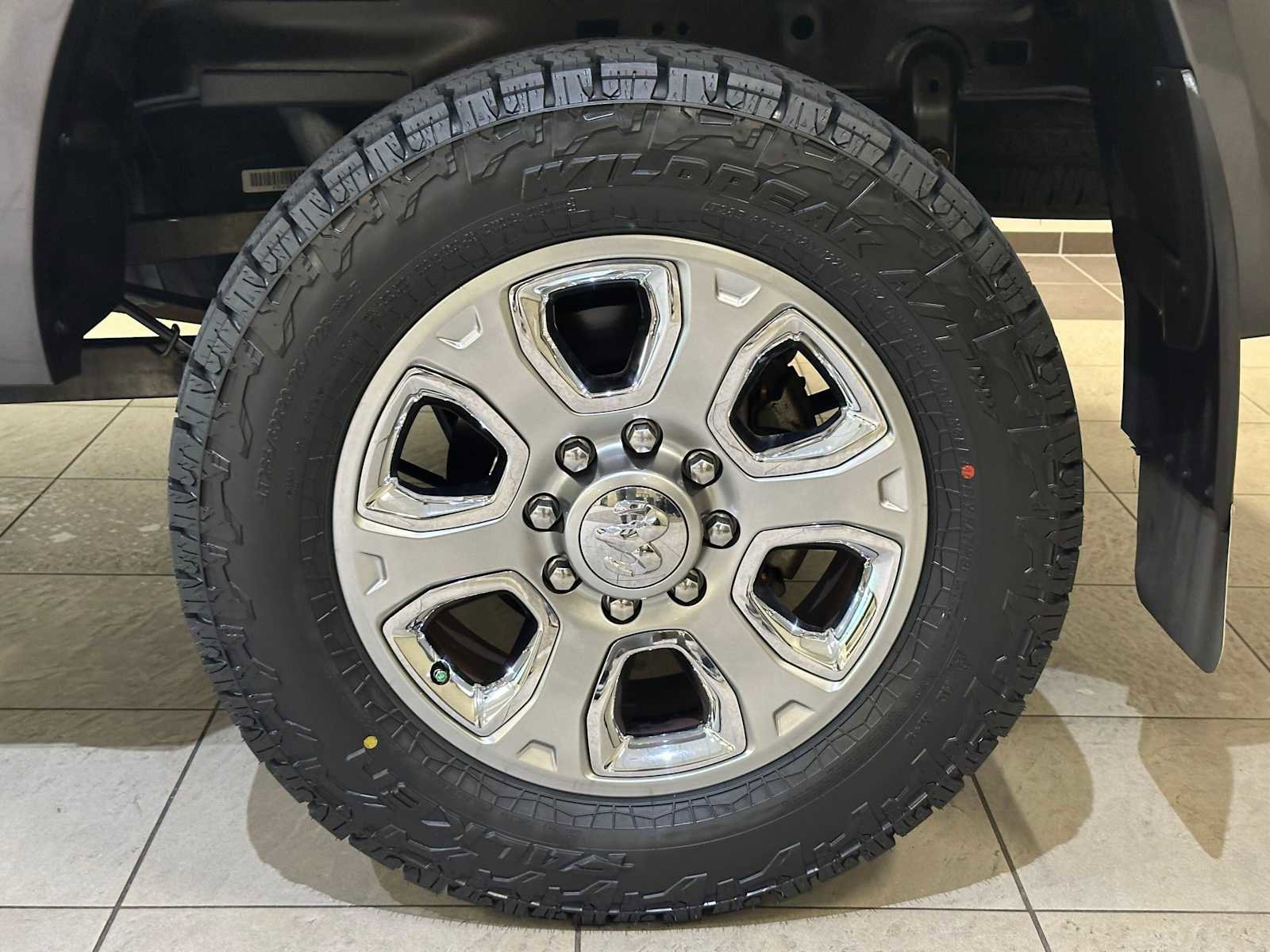 Used 2017 RAM 2500 Laramie image 8