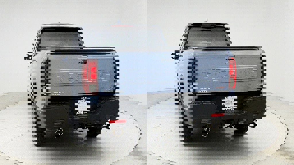 Used 2025 Honda Ridgeline Sport image 6