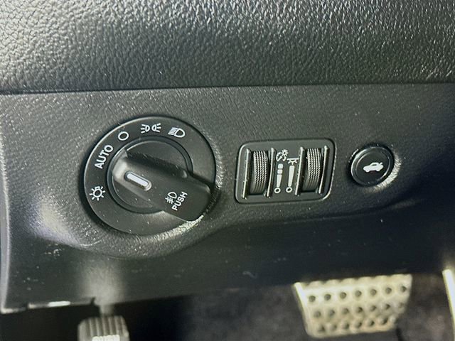 Used 2020 Dodge Challenger R/T w/ Driver Convenience Group RWD image 16