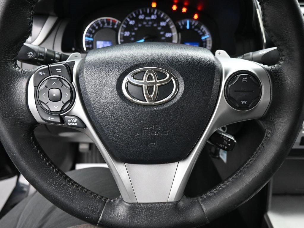 Used 2013 Toyota Camry SE image 16