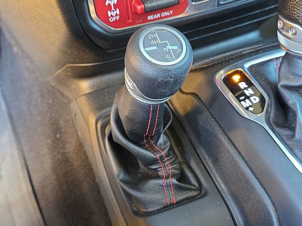 Used 2018 Jeep Wrangler Unlimited Rubicon AWD/4WD image 18