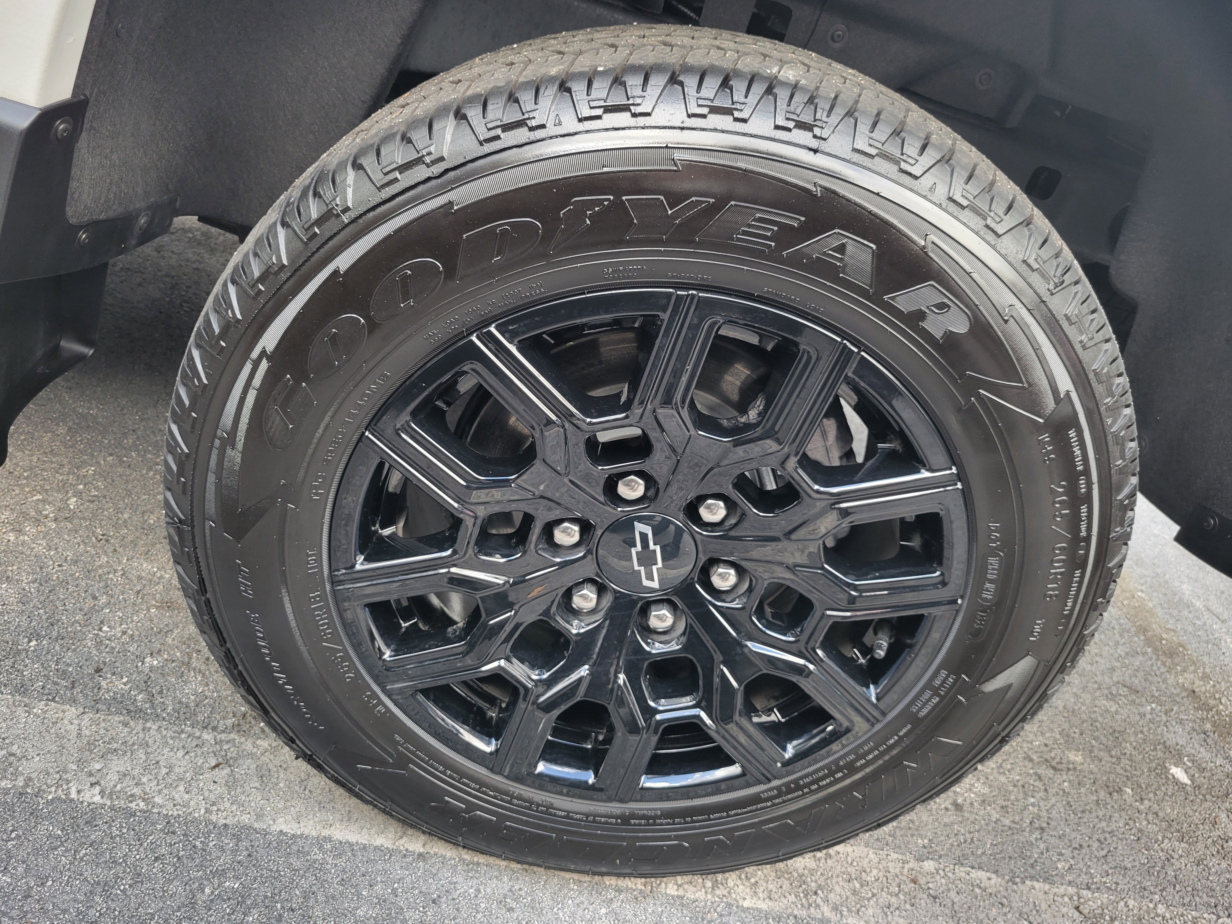 Used 2025 Chevrolet Colorado W/T w/ WT Custom Package image 26