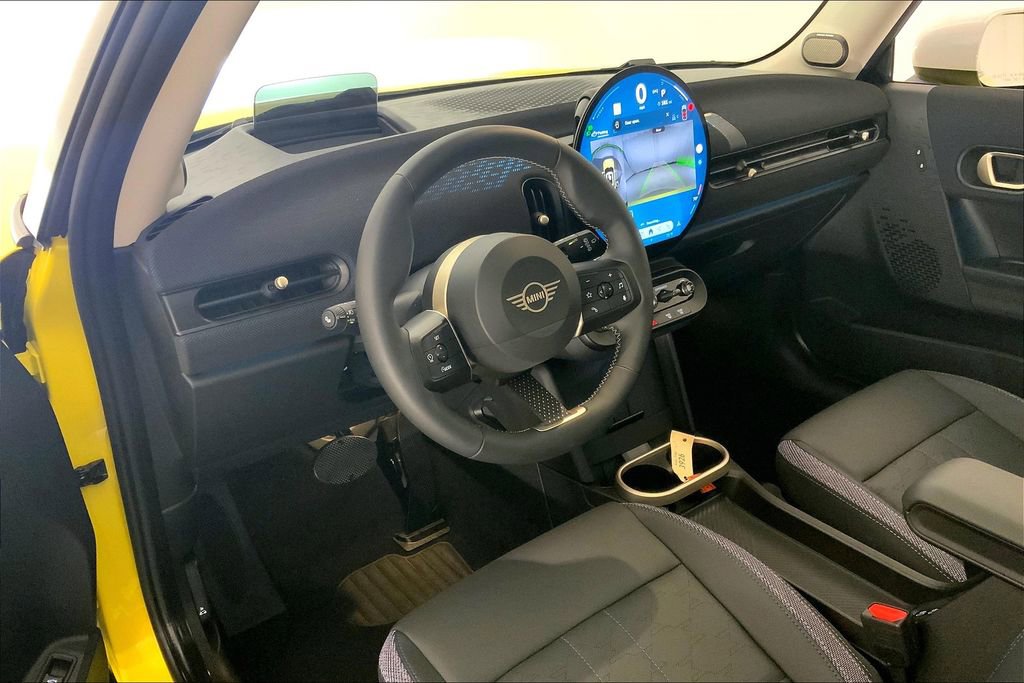 Certified 2025 MINI Cooper S image 21