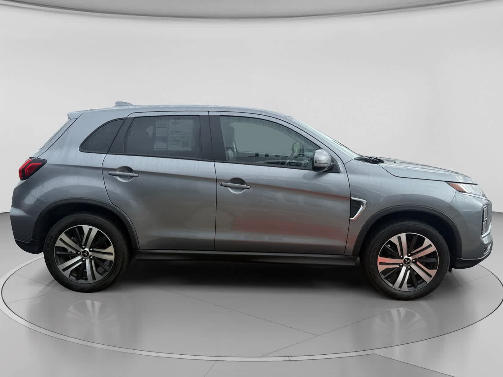 Used 2026 Mitsubishi Outlander Sport SE AWD/4WD image 4
