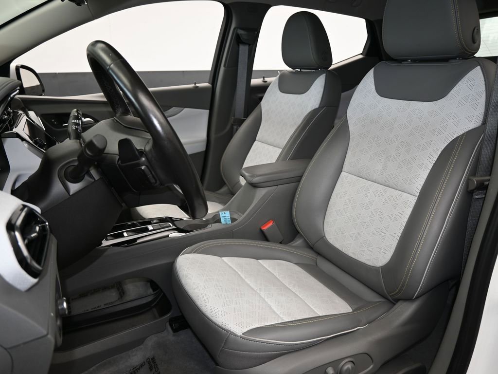 Used 2023 Chevrolet Bolt EUV Premier image 10