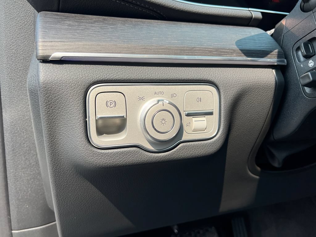 New 2026 Mercedes-Benz GLS 450 4MATIC image 14