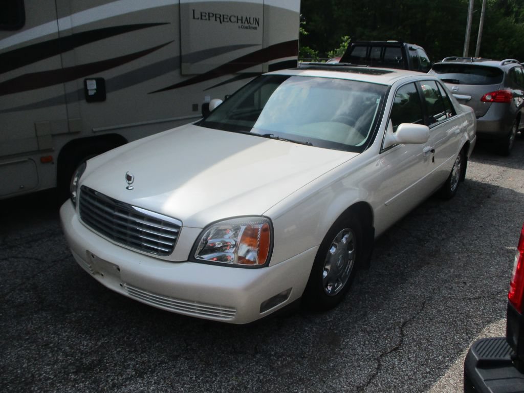 Used 2002 Cadillac De Ville w/ Comfort/Convenience Pkg FWD image 2