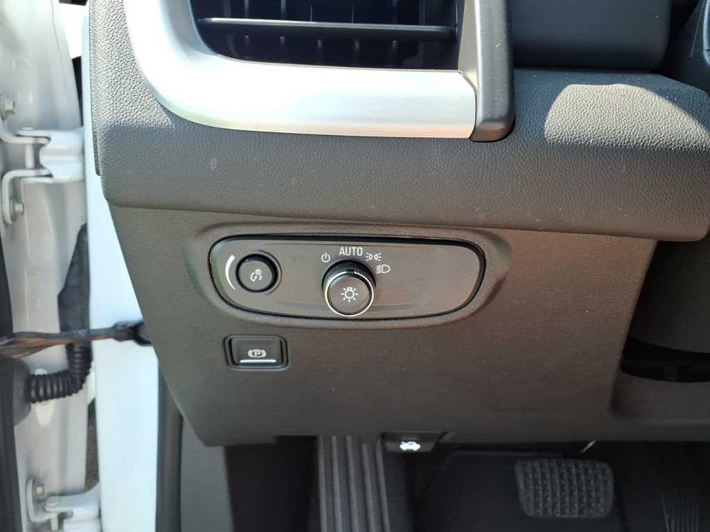 Used 2023 GMC Terrain SLE w/ Fleet Convenience Package AWD/4WD image 16