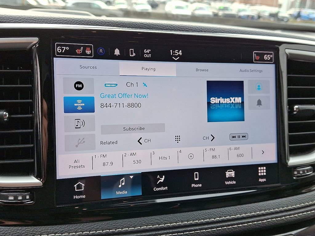 Used 2023 Chrysler Pacifica Touring-L image 17