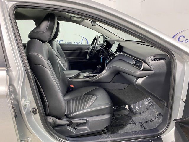 Used 2023 Toyota Camry SE image 8