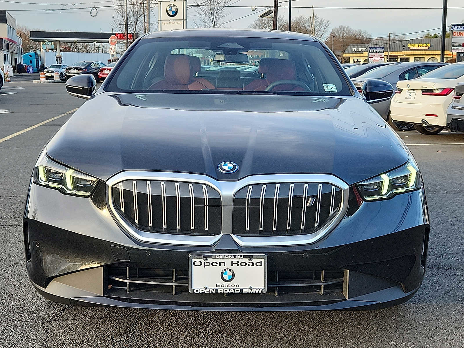 Used 2024 BMW i5 eDrive40i w/ Convenience Package image 2