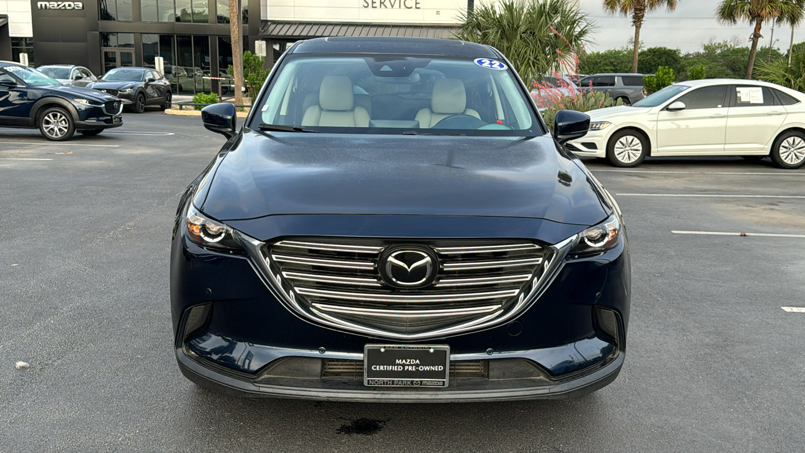 Certified 2022 MAZDA CX-9 Touring w/ Touring Premium Package AWD/4WD image 2