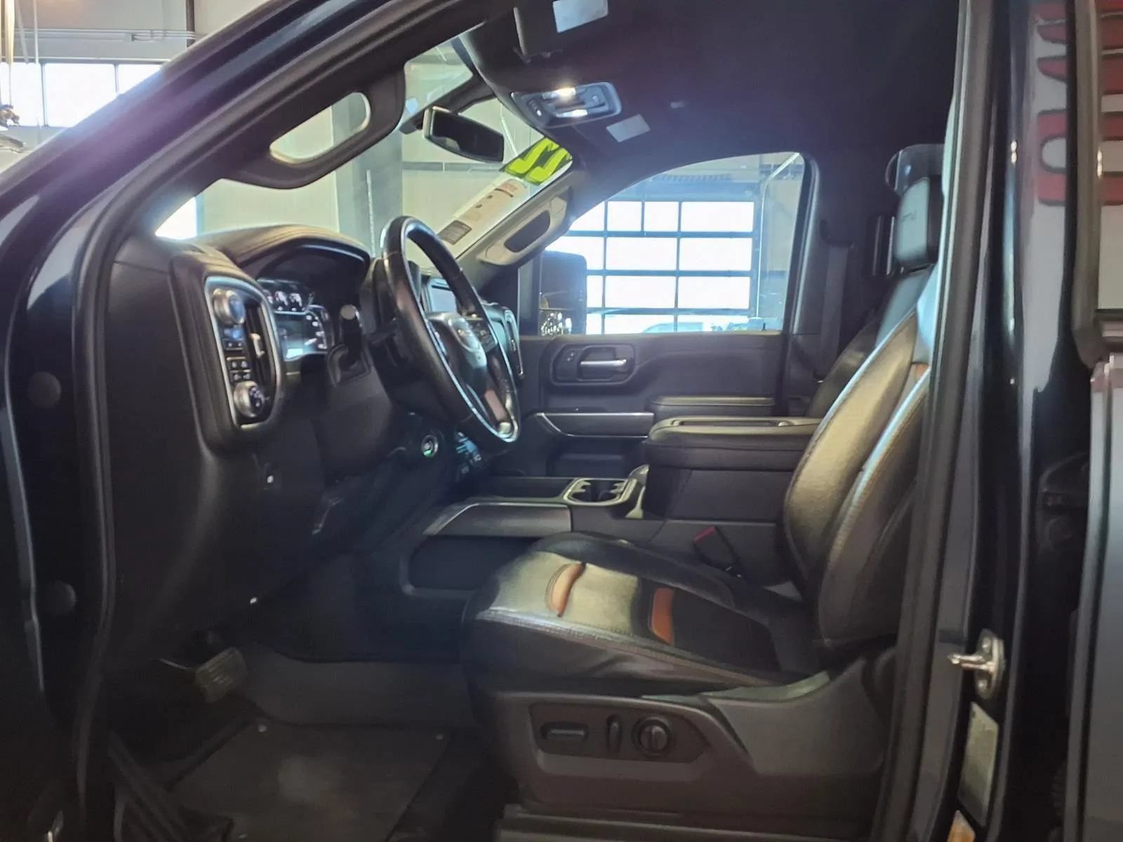 Used 2022 GMC Sierra 2500 AT4 w/ AT4 Preferred Package AWD/4WD image 18