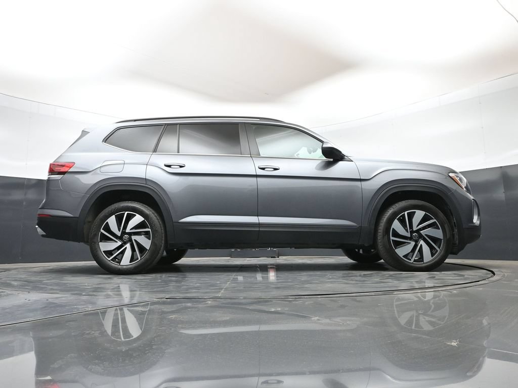 Used 2025 Volkswagen Atlas SE AWD/4WD image 43