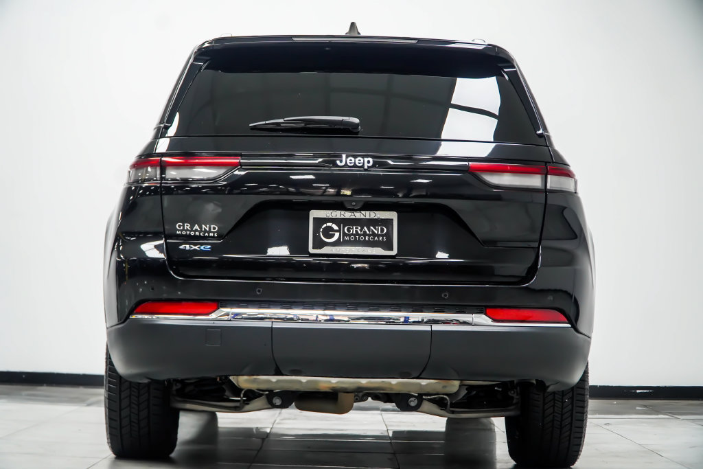 Used 2024 Jeep Grand Cherokee Limited 4xe AWD/4WD image 16