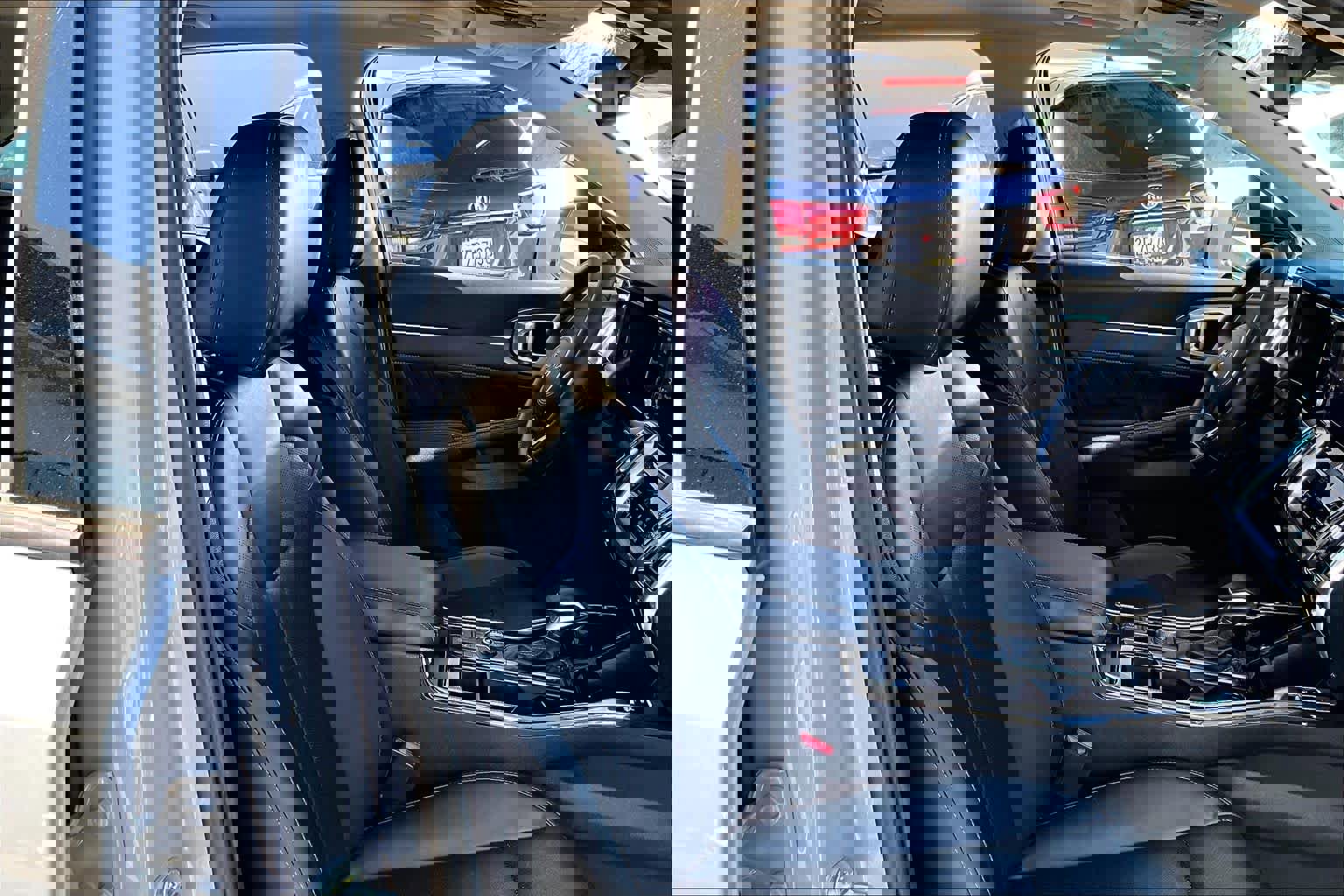 Used 2023 Kia Sorento SX image 9