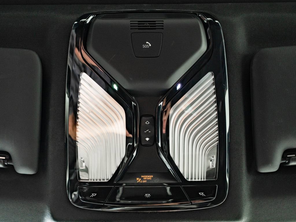 Used 2023 BMW 330i xDrive Sedan w/ M Sport Package image 38