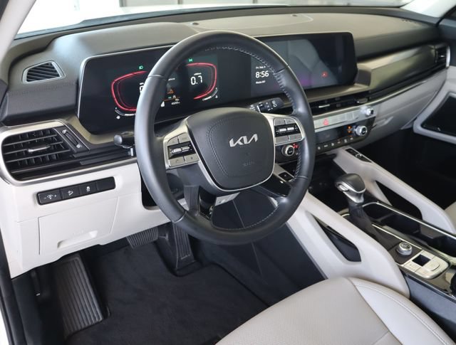 Used 2024 Kia Telluride S w/ S Sunroof Package FWD image 17
