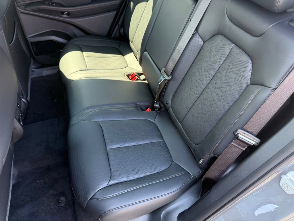New 2026 Jeep Cherokee Overland w/ Advanced Pro Tech Group AWD/4WD image 34