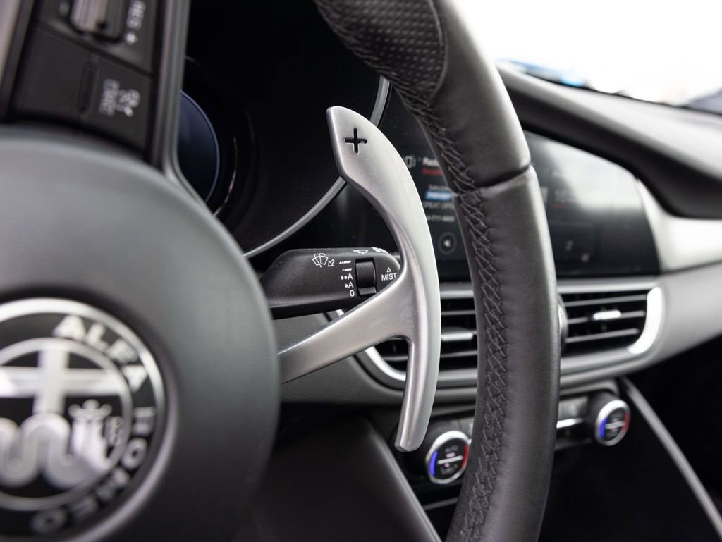 Used 2024 Alfa Romeo Giulia Veloce image 31