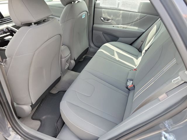 Certified 2025 Hyundai Elantra SEL FWD image 23
