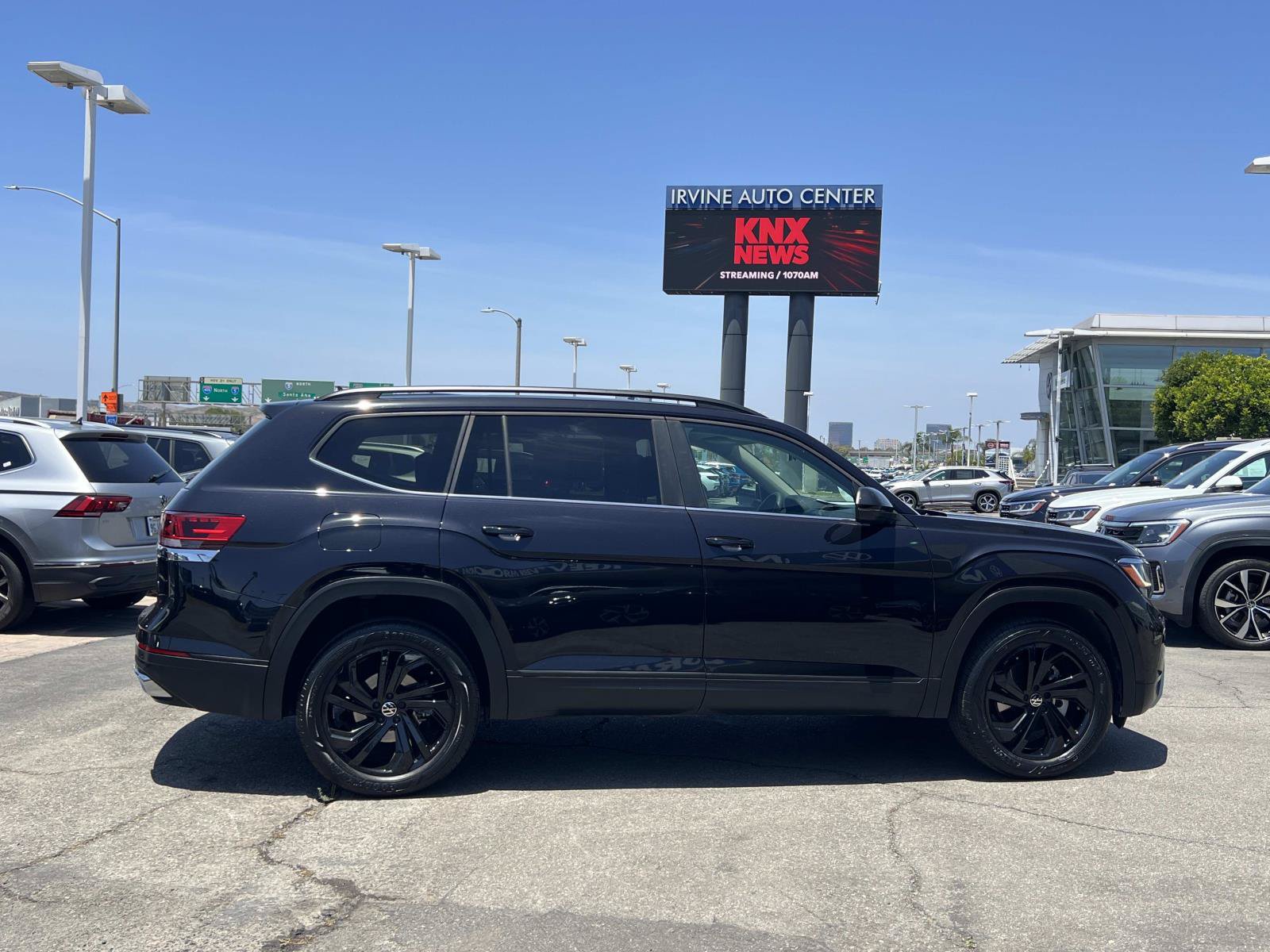 Certified 2023 Volkswagen Atlas SE w/ Panoramic Sunroof Package FWD image 28