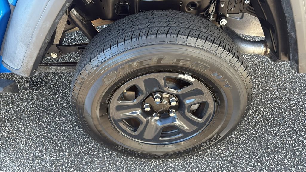 Used 2020 Jeep Gladiator Sport image 10