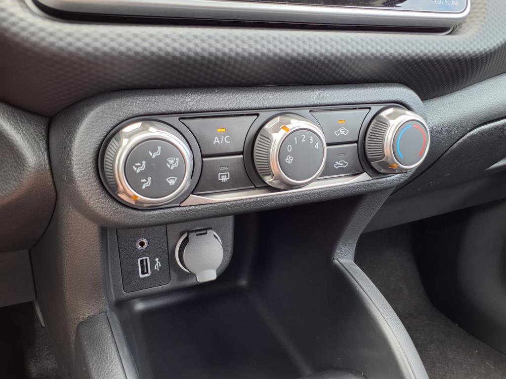 New 2025 Nissan Kicks Play S FWD image 23