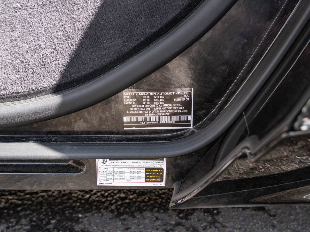 Used 2024 McLaren 750S image 32