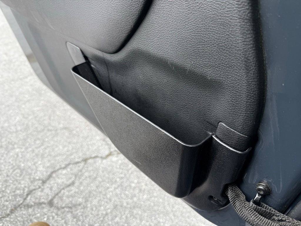 Used 2016 Jeep Wrangler Unlimited Sahara w/ Connectivity Group image 13