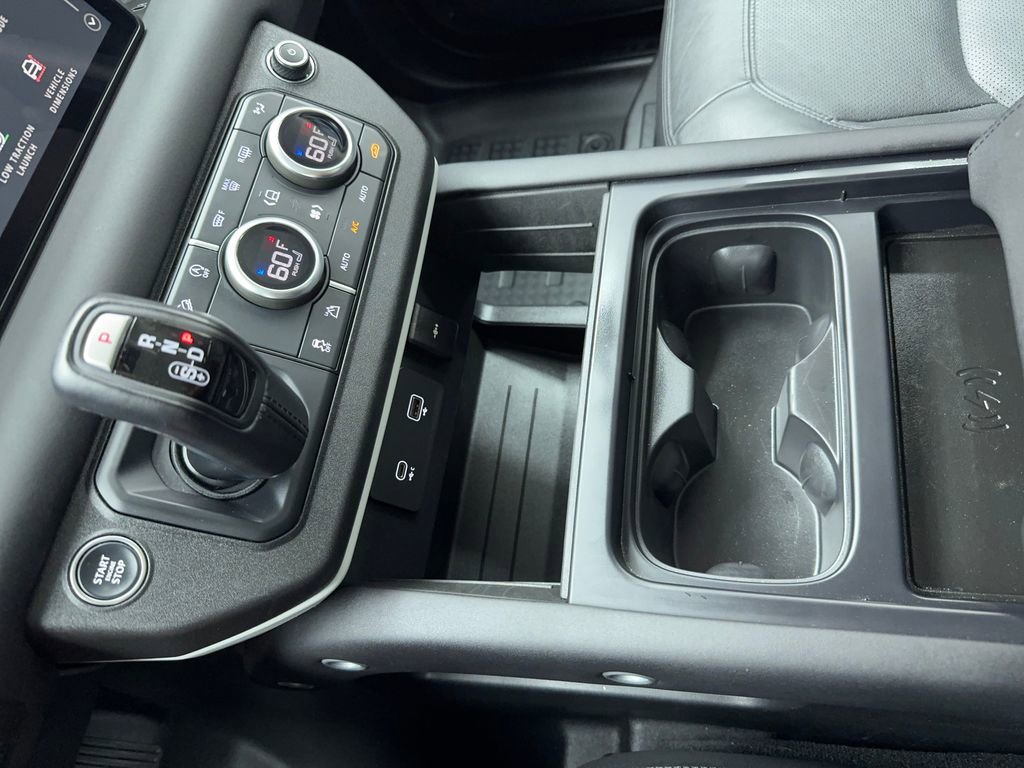 Used 2024 Land Rover Defender 90 S image 30