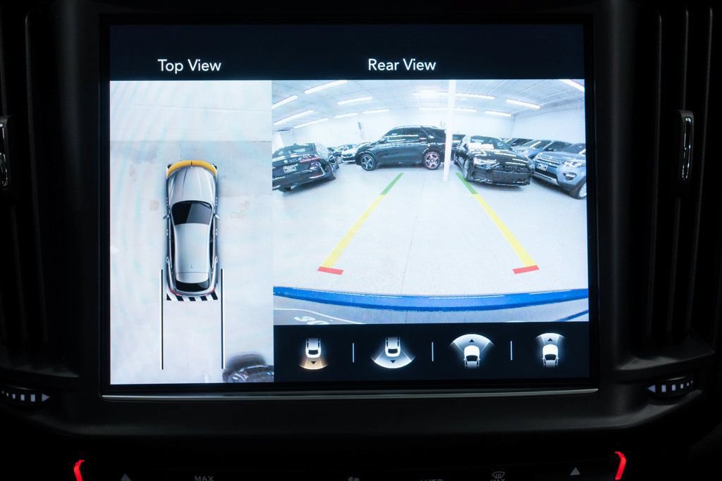 Used 2022 Maserati Levante GT AWD/4WD image 19