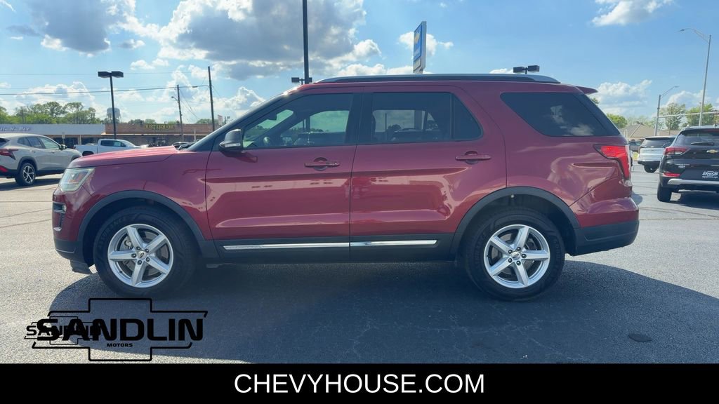 Used 2019 Ford Explorer XLT w/ Equipment Group 202A image 5