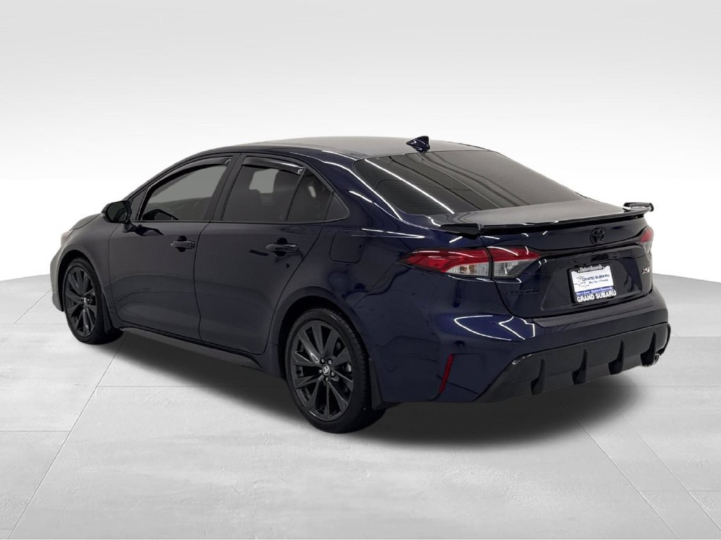 Used 2025 Toyota Corolla XSE FWD image 5