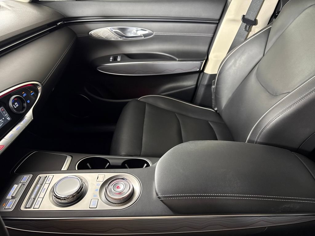 Certified 2024 Genesis GV70 2.5T w/ Advanced Package image 23