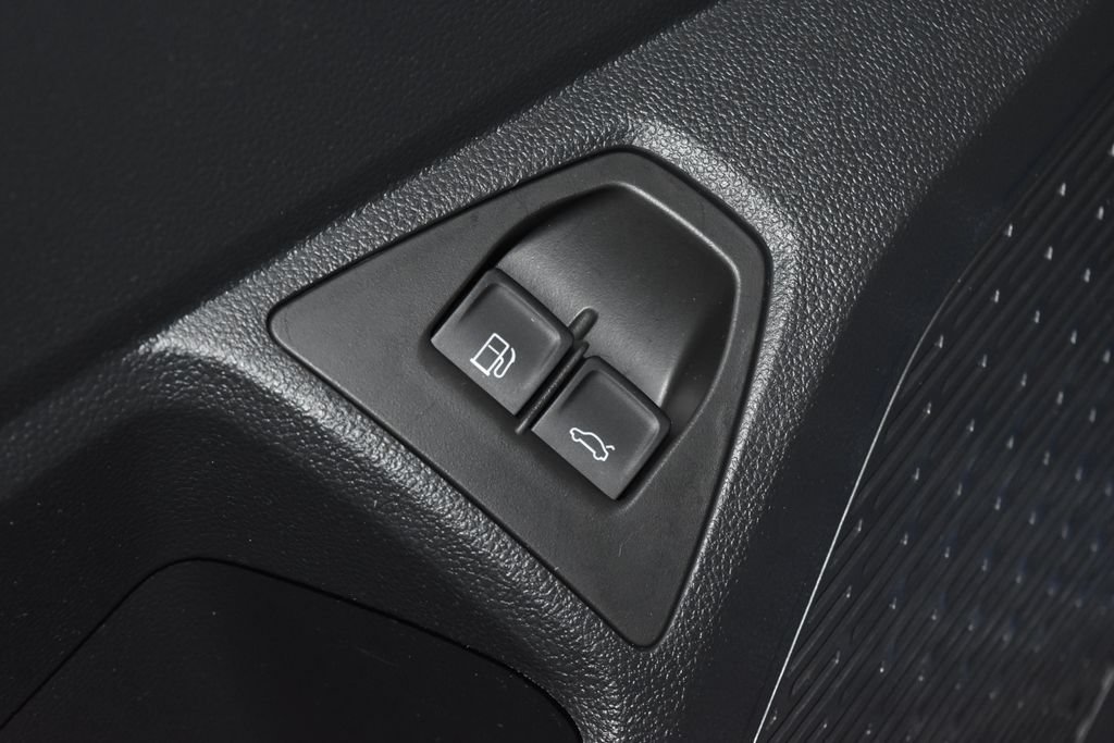 Used 2024 Volkswagen Jetta SE FWD image 6
