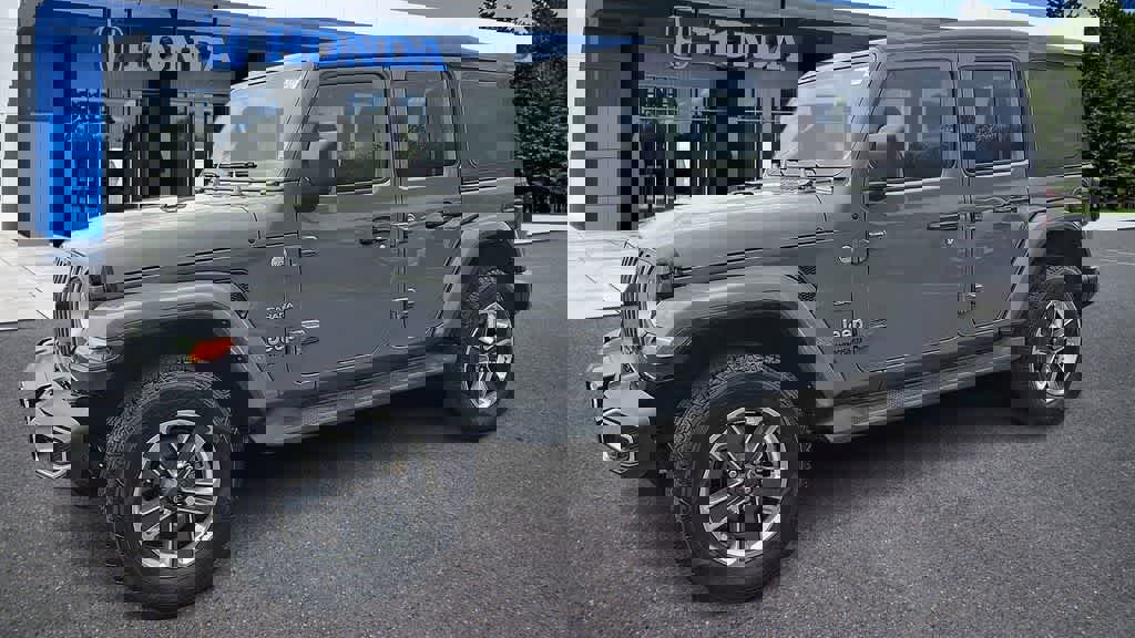 Used 2022 Jeep Wrangler Unlimited Sahara w/ LED Lighting Group AWD/4WD image 4