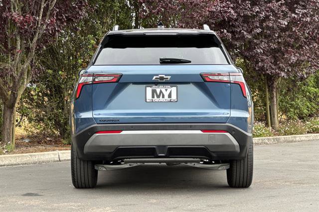 New 2026 Chevrolet Equinox LT w/ Midnight Edition image 5